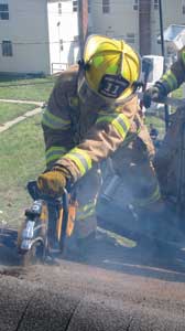 (7) You can use a tower ladder basket as a brace or lean up against it for support while cutting a roof. Always ensure you check the roof stability prior to operating on it, and wear a safety belt on steep roofs or when they are wet from rain or ice and snow covered.