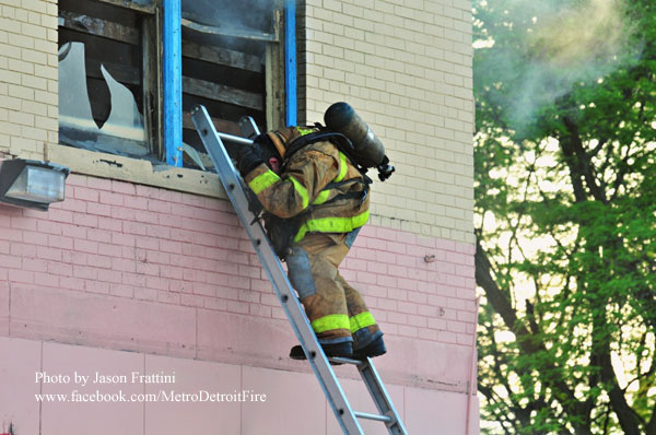 Detroit (MI) Firefighters Injured in Partial Parapet Collapse