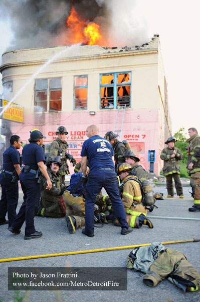 Detroit (MI) Firefighters Injured in Partial Parapet Collapse