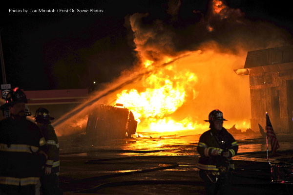 NY Firefighters Extinguish Fuel Tanker Fire