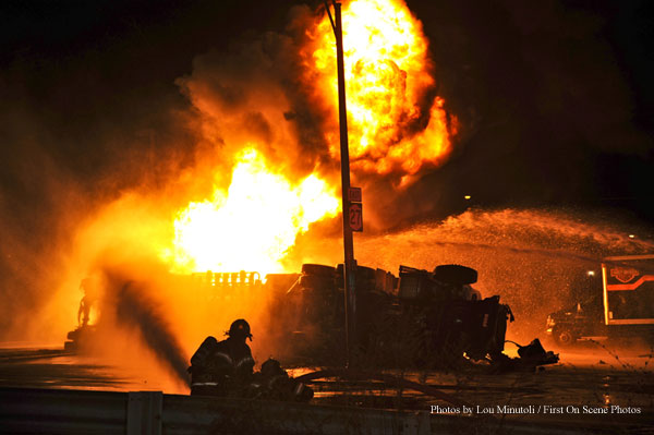 NY Firefighters Extinguish Fuel Tanker Fire