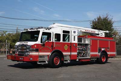 (31) The articulating water tower on this pumper allows for elevated master stream placement.