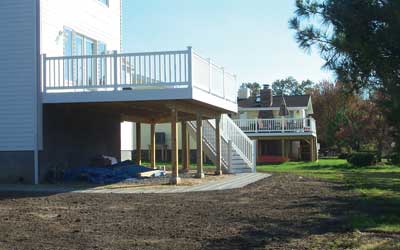 (3) This house had its rear entrance doors to the first floor raised