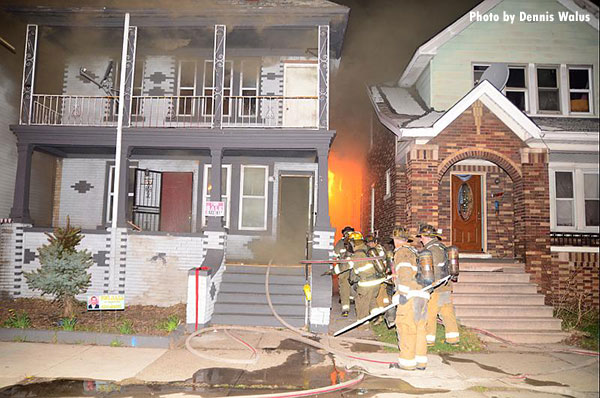 Structural Firefighting: Hamtramck (MI) Firefighters Battle Multiple-Dwelling Fire