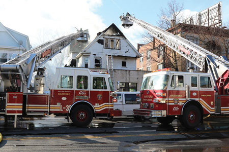 (4) The first-arriving truck takes a position to support initial operations and leaves room for later-arriving apparatus to be able to support operations on the other side of the structure. 