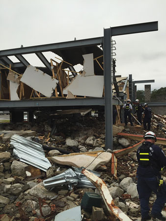 (5) VA-TF2 working at the Guardian Centers Earthquake. (Photo by Michael Barakey.)