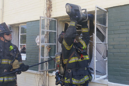 (6) A portable “e-hydraulic” cutter was the most effective and efficient tool to remove steel casement windows on these acquired apartment buildings.