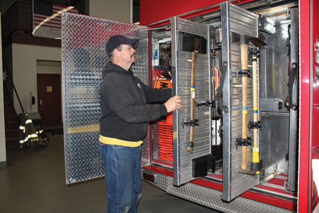 (1) Open your compartment doors and reacquaint yourself with what’s carried. Avoid the “dog chasing the tail” look on the fireground by taking just a few minutes of your time when at the firehouse to look over a compartment or two. (Photos by author.)