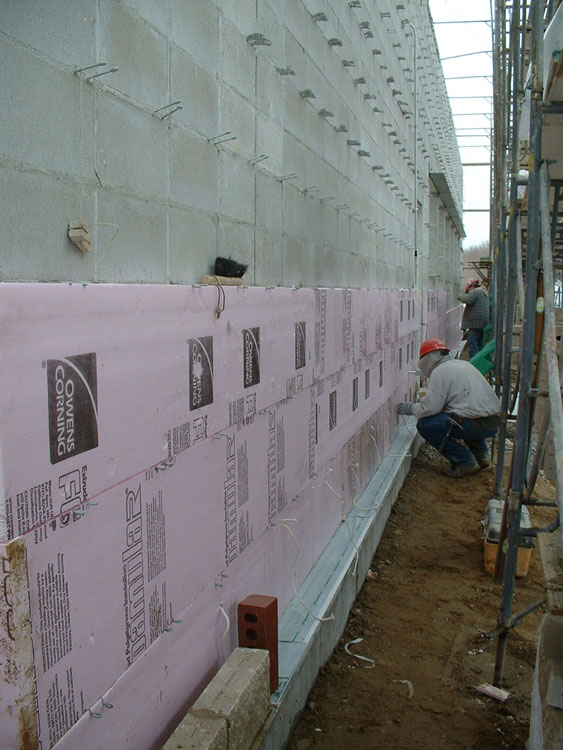 Cavity wall under construction