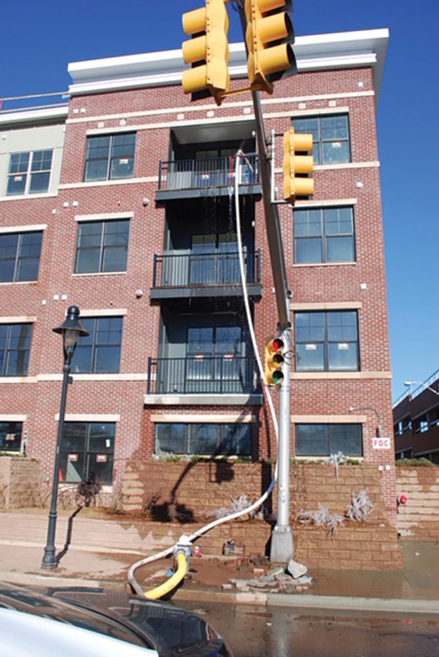 (7) This exterior hose stretch takes the place of a building standpipe, which was not yet in service. (Photo by Glenn Corbett.)