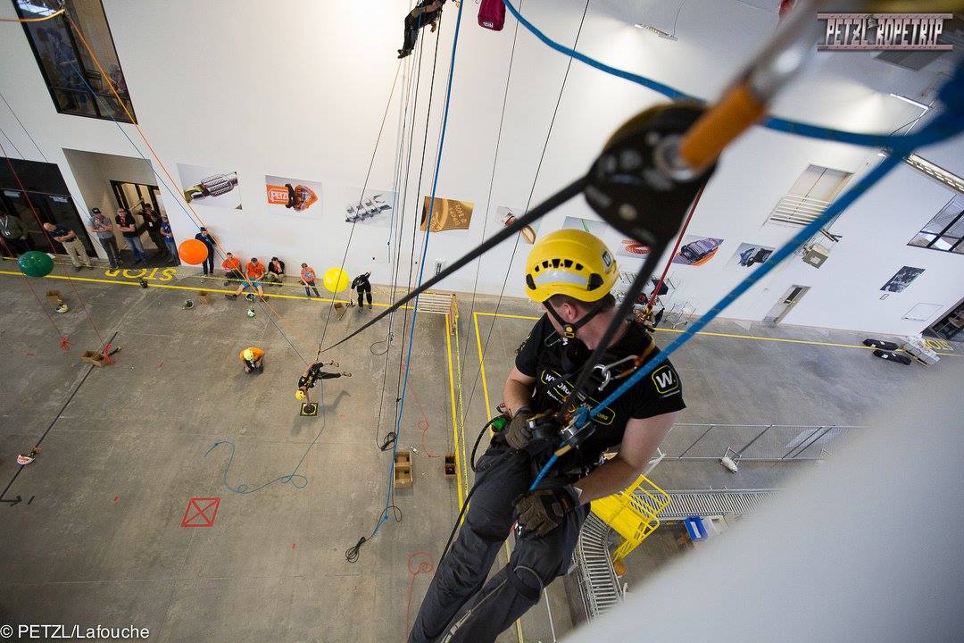 Rope technicians on a rope