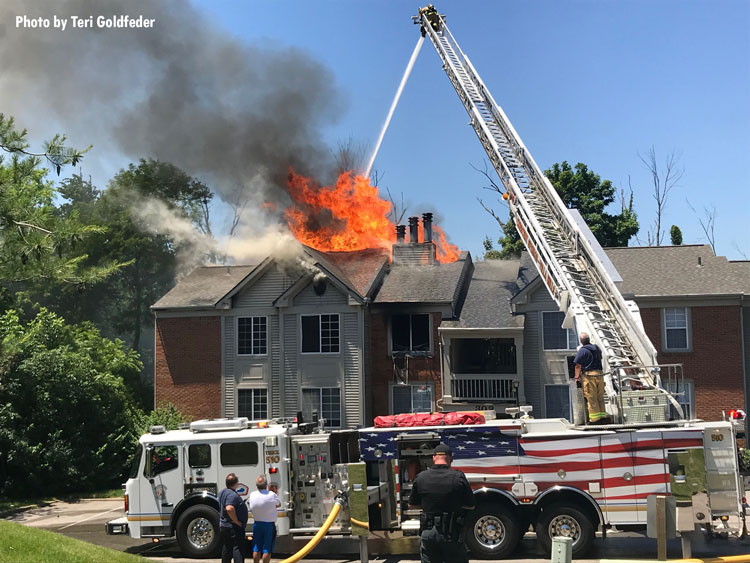 Aerial device at apartment fire