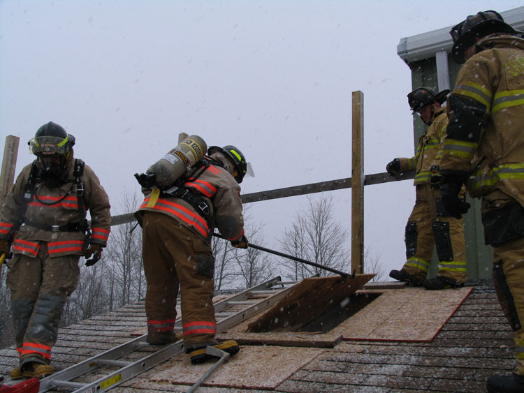 Firefighter hinges the vent hole