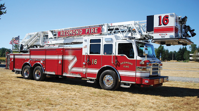 The Redmond (WA) Fire Department has added two pumpers and one aerial platform built by PIERCE. Lieutenant Steve Guenther says the pumpers are designed for general firefighting, to carry tools for fireground support and basic life support equipment for medical calls, and feature a foam system to enhance fire attack. Captain Drew Cassidy says the platform is part of a region deployment model and is used for traditional “truck work.” It carries a self-contained foam system for incidents requiring a short duration fire suppression.
