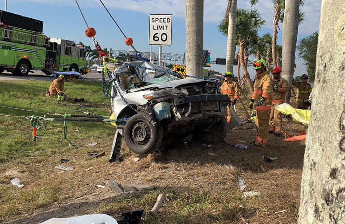 The rotator had to operate from a less than ideal position, causing the vehicle to be out of the reach of the fully extended rotator boom. The wire rope deploying from the tip of the boom had to come in at an angle, causing an undesired pendulum effect.