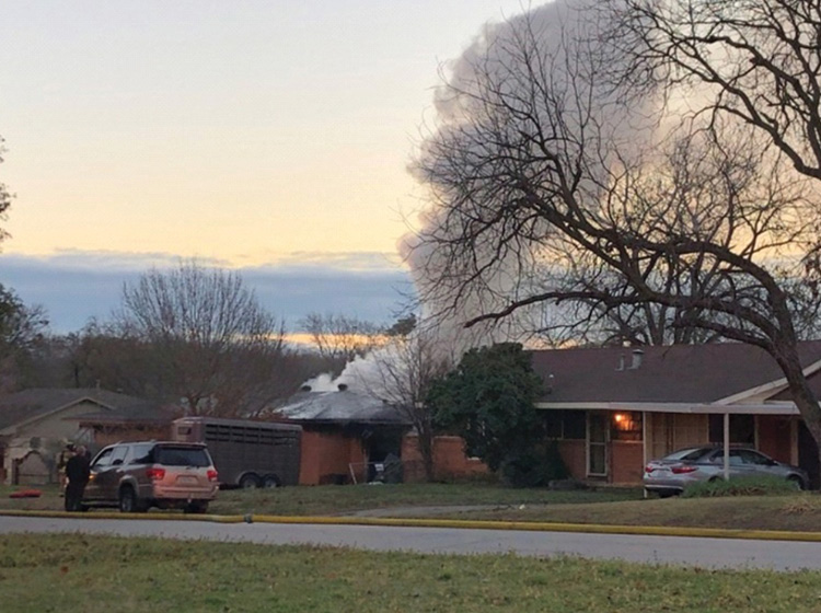 The initial on-scene visual. (Photos by Russell Shelley.) 