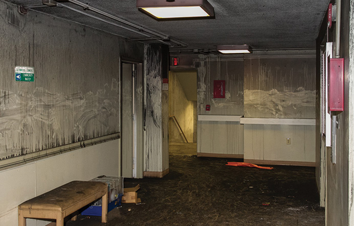 The smudged areas in the middle of the walls are indications of the oriented search by personnel under no-visibility conditions.