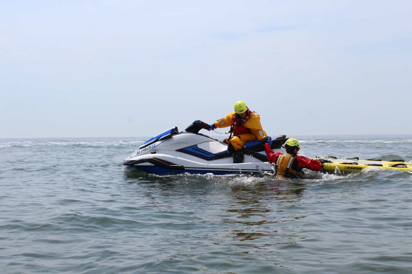 Retrieving a rescue swimmer