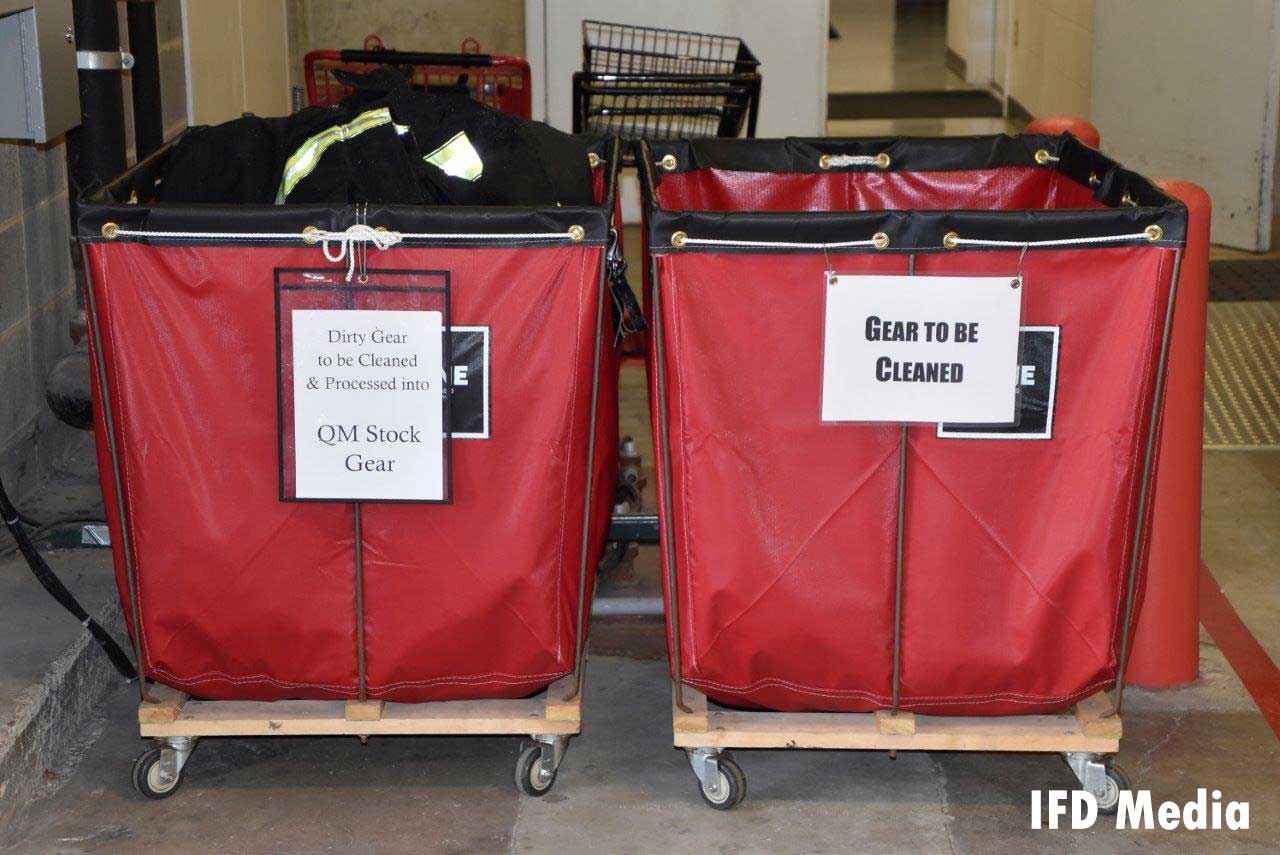 Clean and dirty gear bins