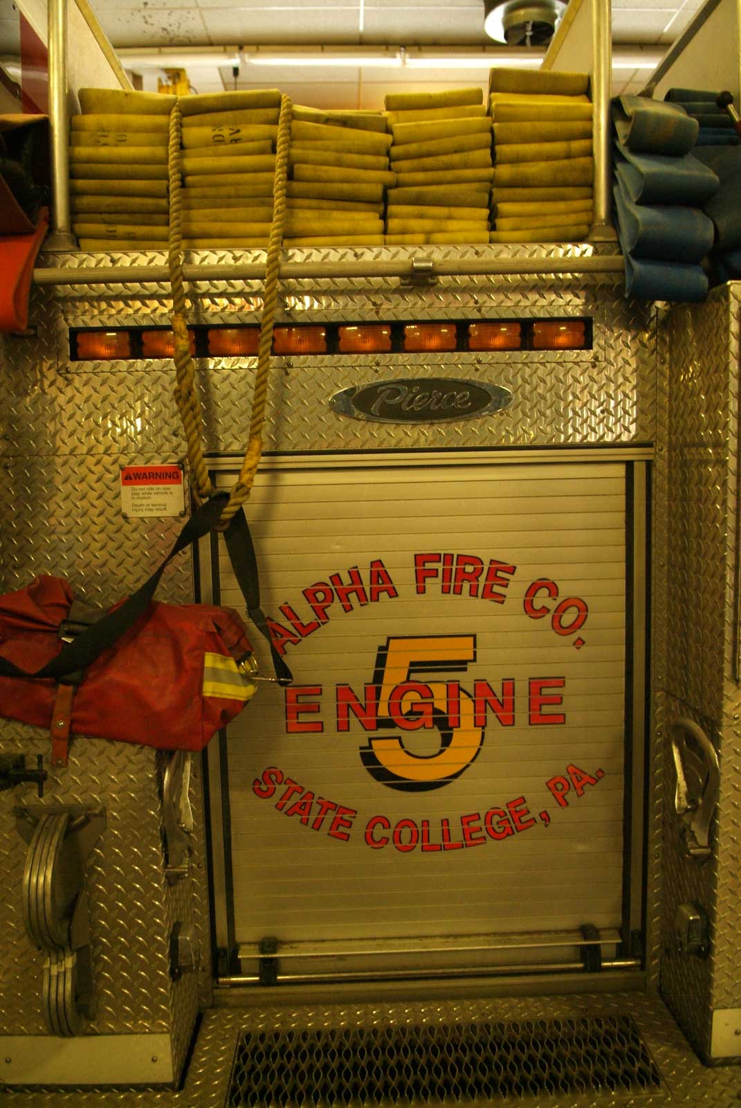 Storing the hydrant kit on a fire apparatus