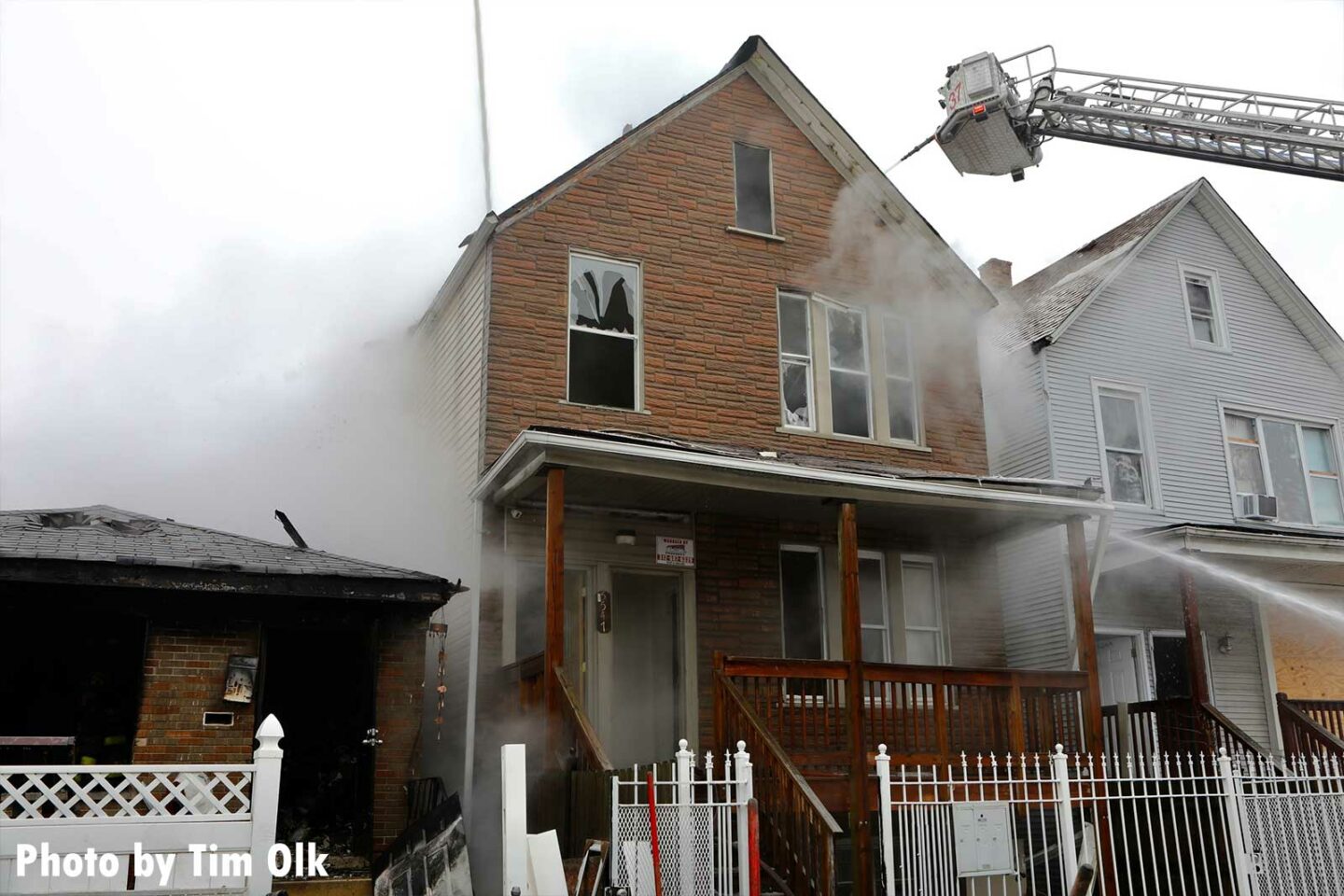 Elevated stream from a bucket at Chicago fire