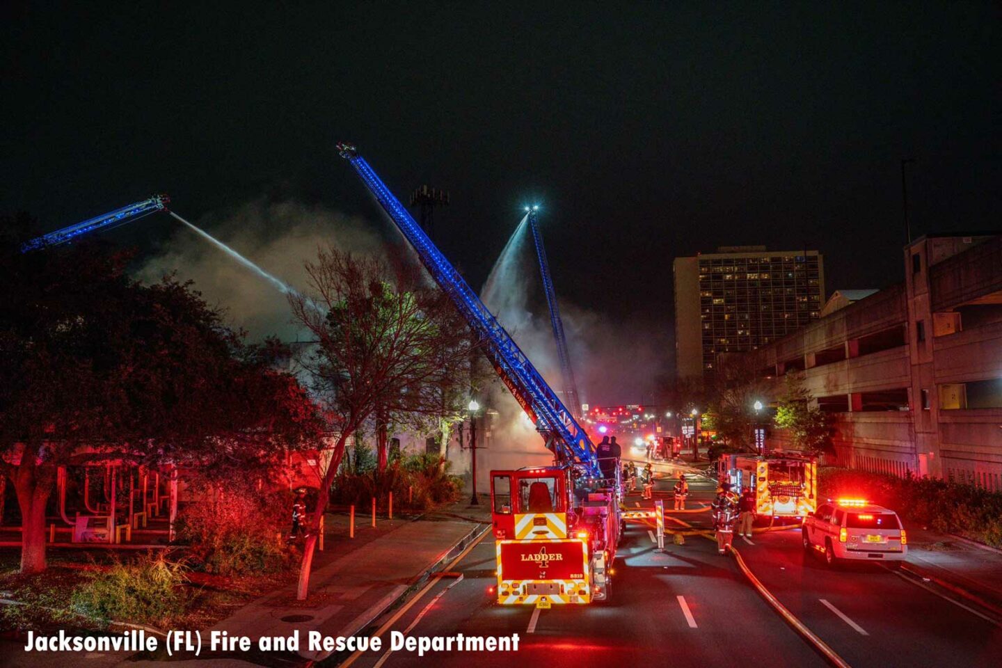 Multiple aerials in use at Jacksonville commercial fire