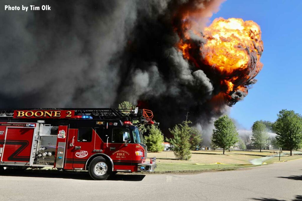 Giant fireball shoots up above Rockton, Illinois