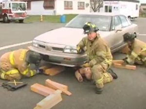 Paul DeBartolomeo and company on using air bags to free a person pinned under the front axle of a vehicle