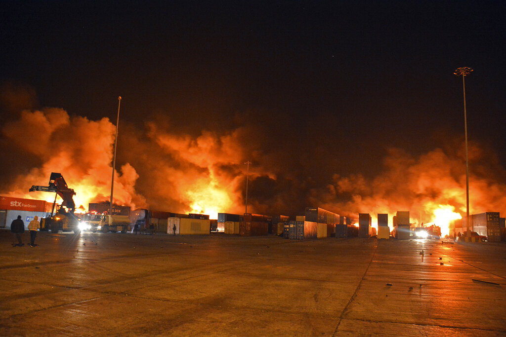 Syria port fire