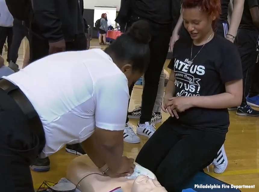 Philadelphia firefighters instruct civilians in CPR