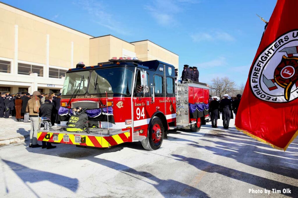 Engine 94 with firefighters at LODD funeral