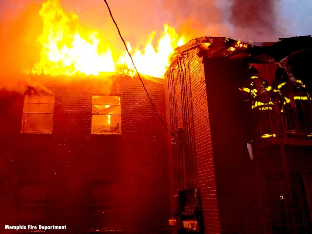 Memphis firefighter injured at apartment fire