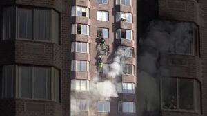 Firefighters rescue woman at Manhattan high-rise November 2022