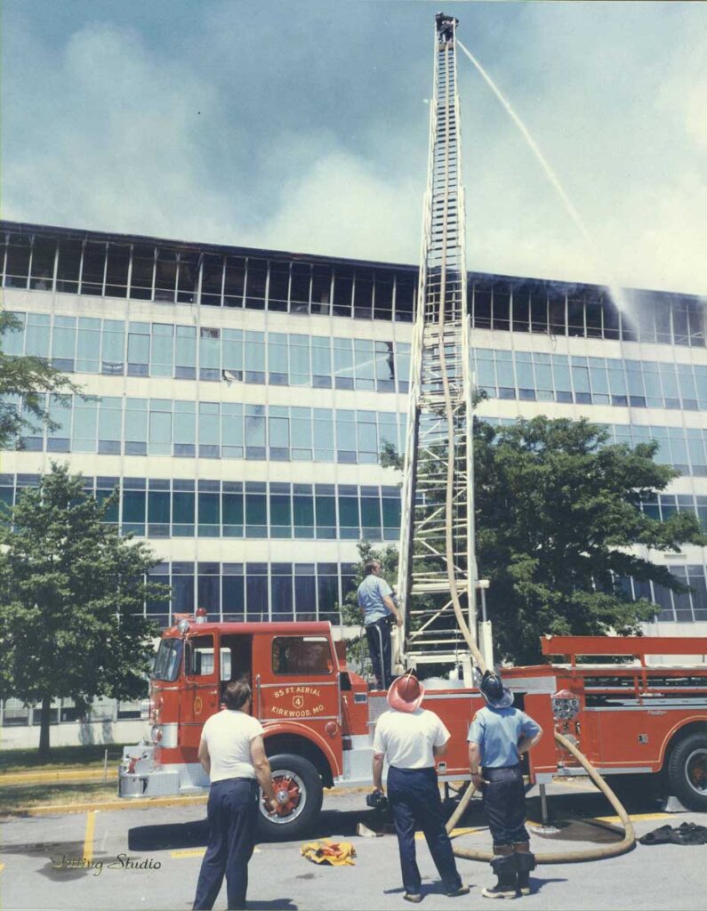 Elevated master stream in use at National Personnel Records Center fire