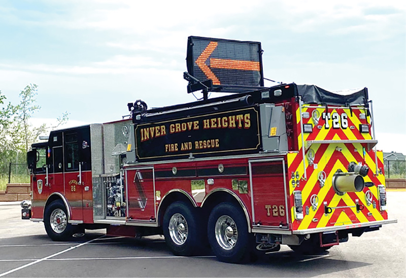 Roadway incident safety fire apparatus with markings