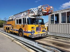 Fire apparatus aerial