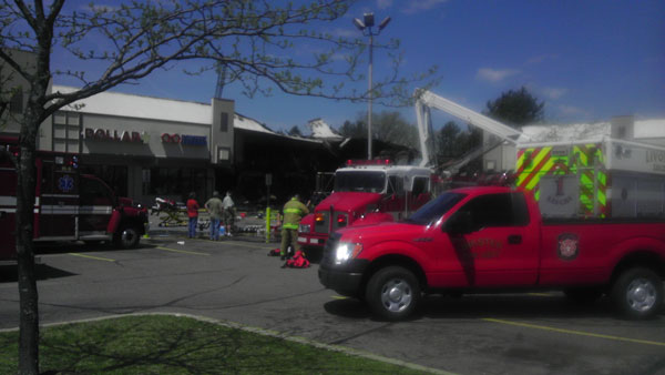 MI Firefighter Dies After Strip Mall Fire. Photo by Ian Kushnir.