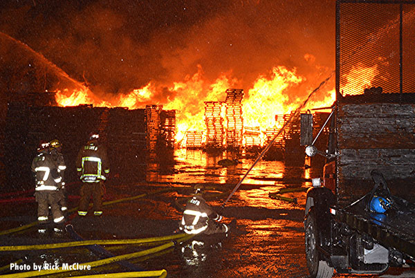 Fire Crews Battle Fontana (CA) Pallet Fire